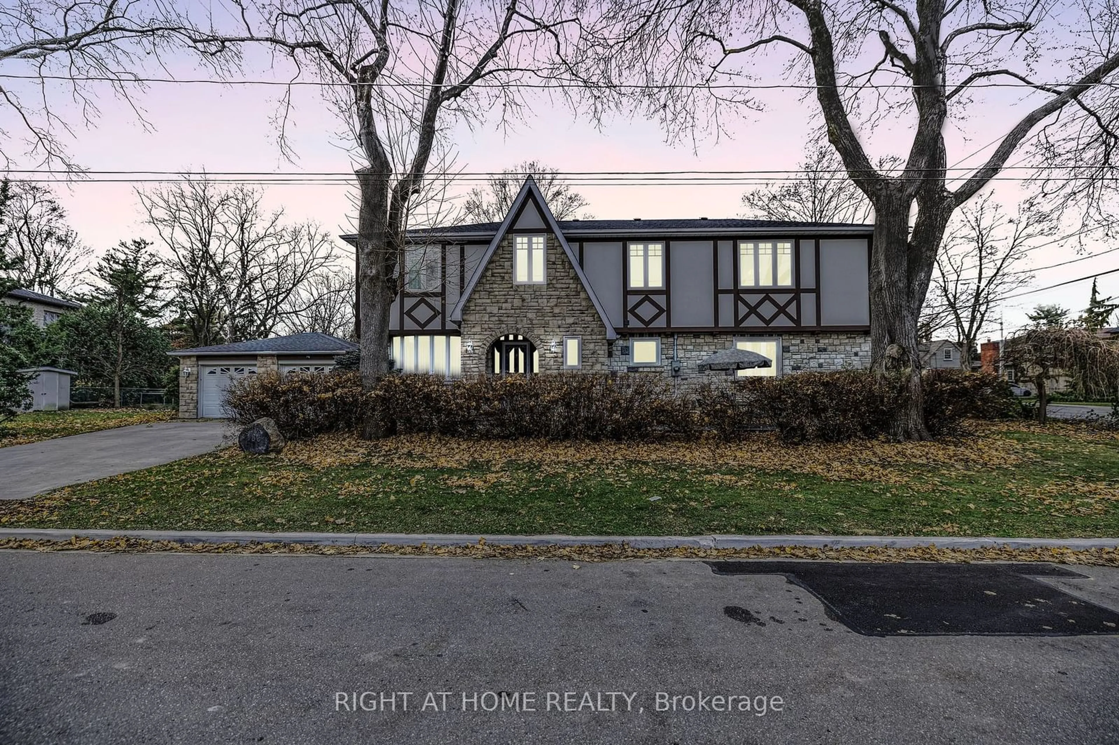 A pic from exterior of the house or condo, the front or back of building for 186 Royalavon Cres, Toronto Ontario M9A 2G6