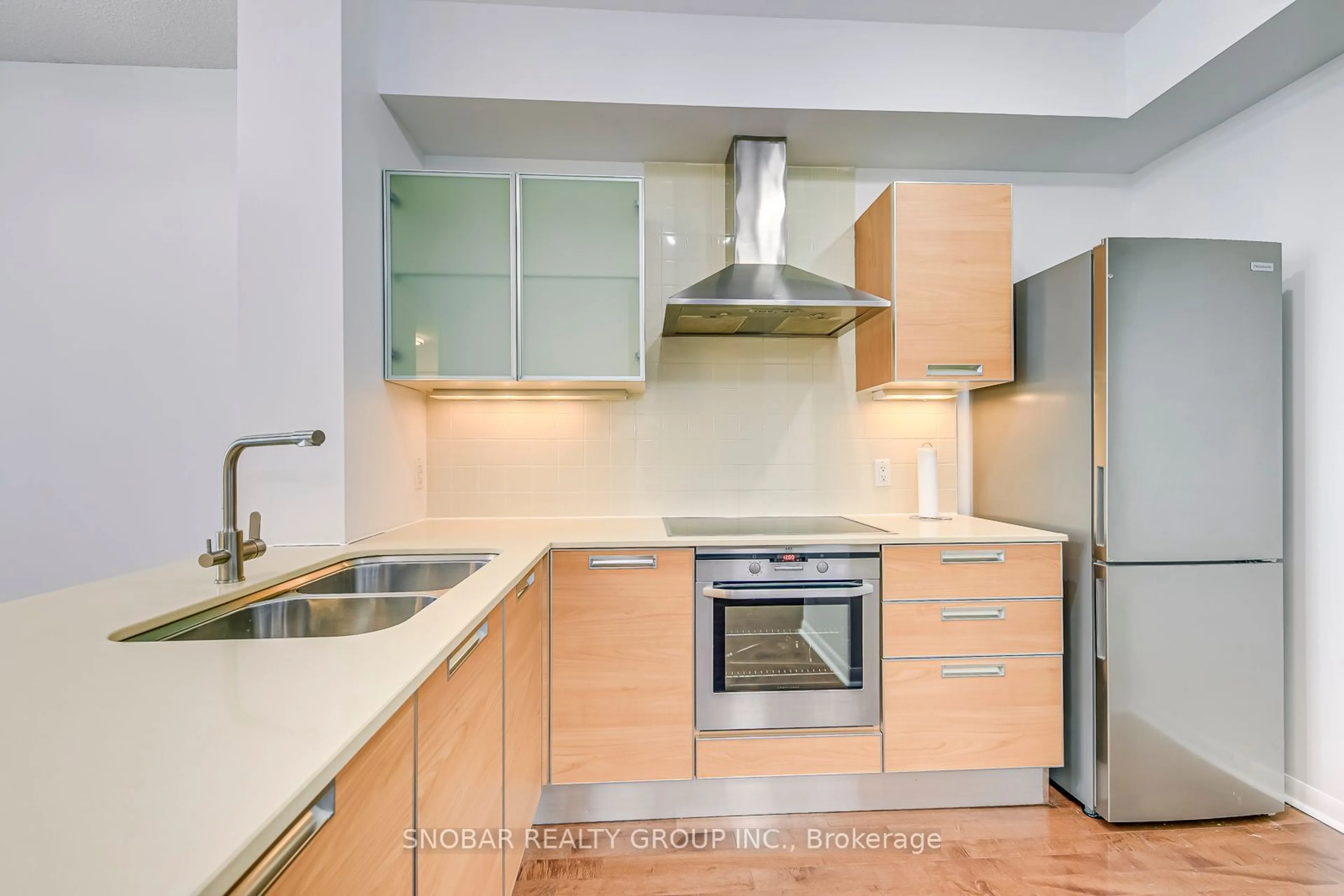 Standard kitchen, unknown for 3391 Bloor St #312, Toronto Ontario M8X 1G3