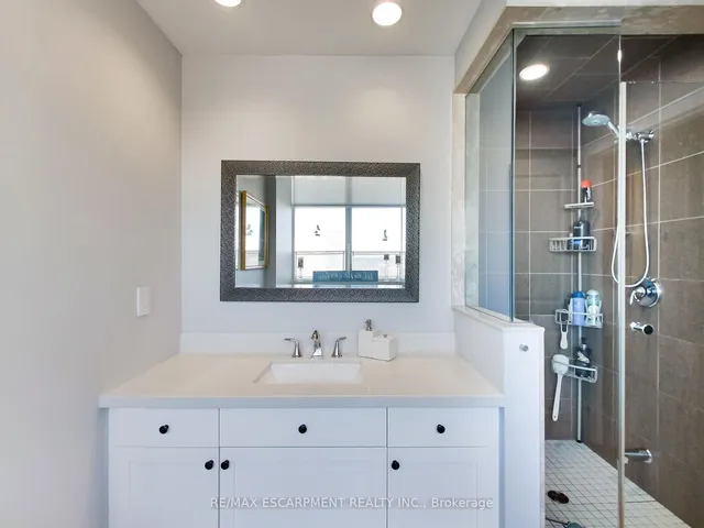 Additional property image - 360 PEARL St Unit 1601