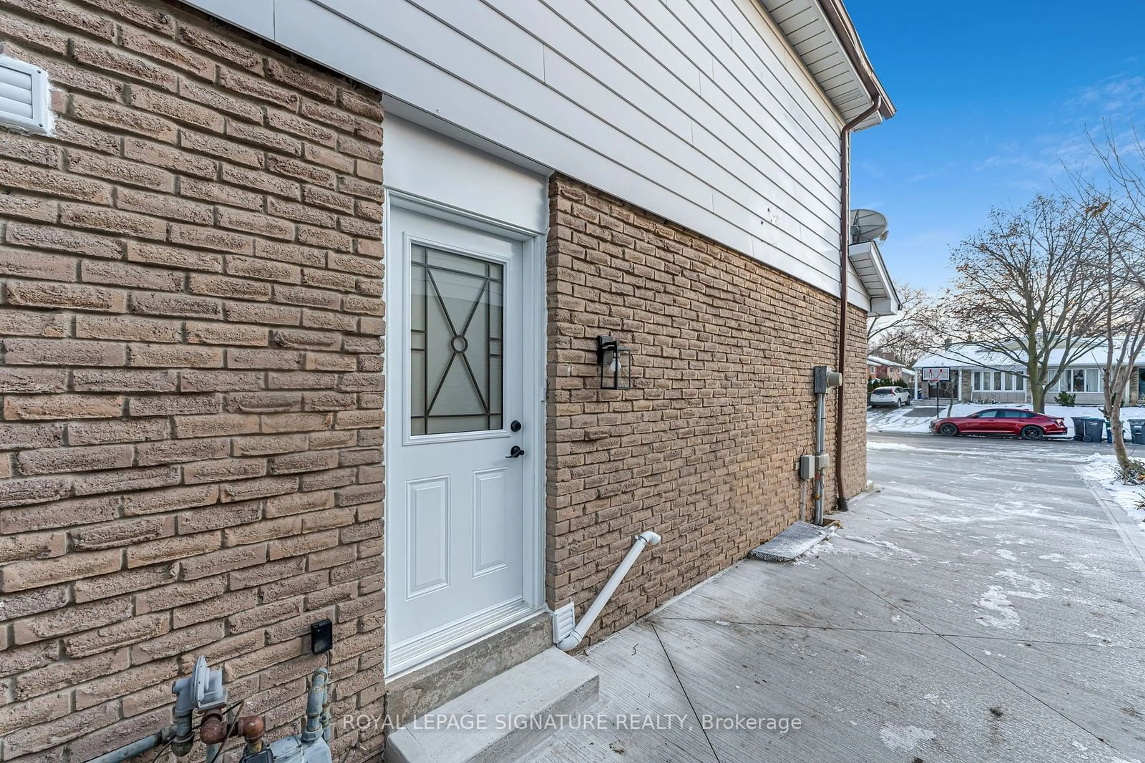 Home with brick exterior material, street for 3365 Masthead Cres, Mississauga Ontario L5L 1G9