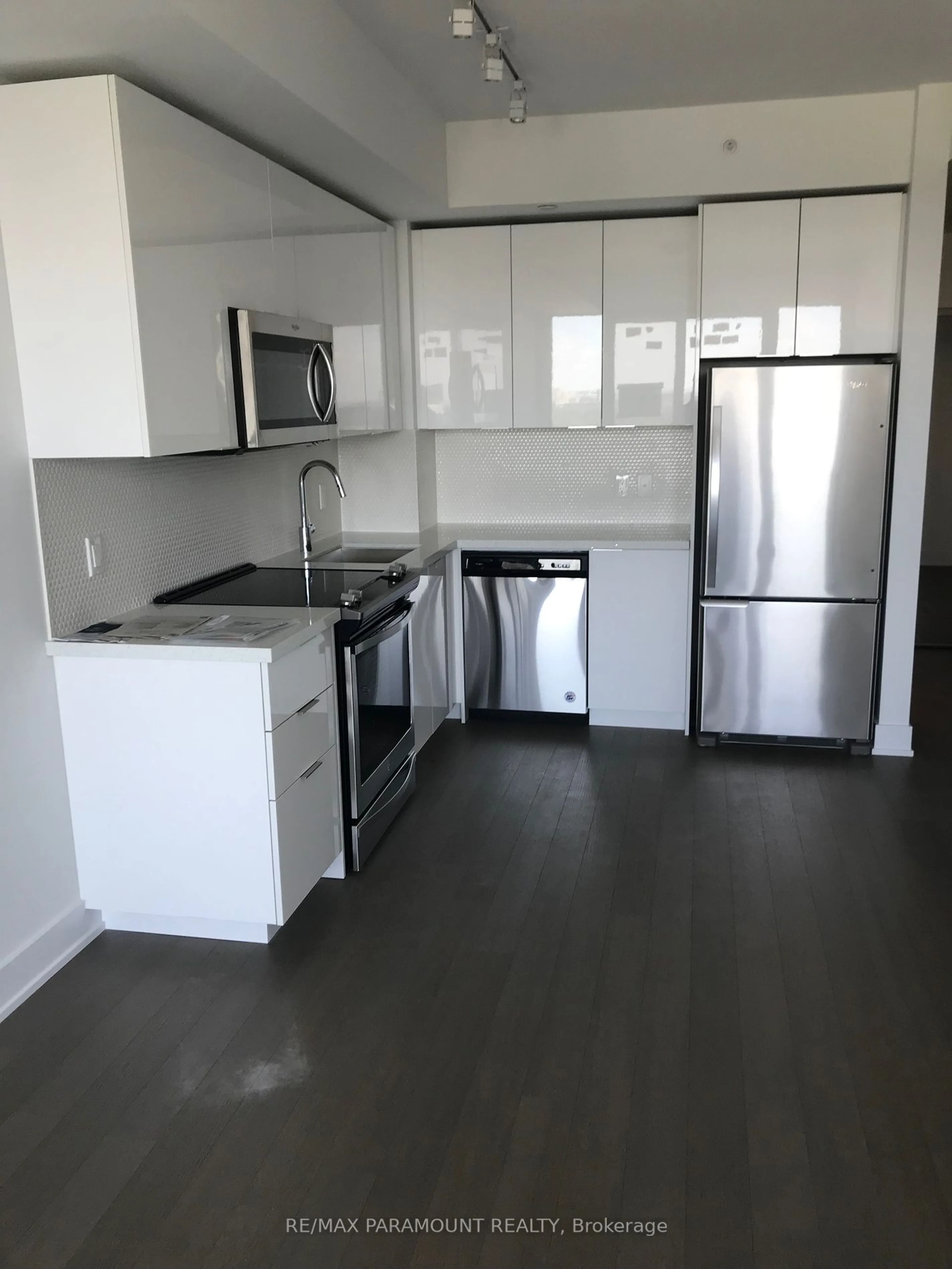 Standard kitchen, wood floors for 30 Shore Breeze Dr #3121, Toronto Ontario M8V 0J1