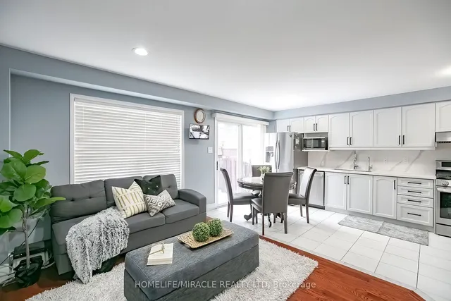 Additional property image - 61 LAURAGLEN Cres