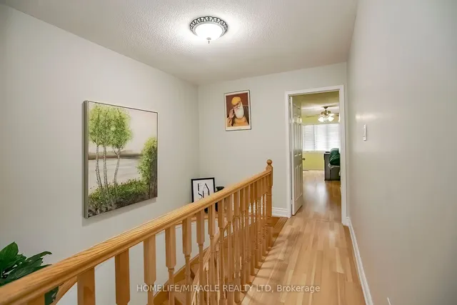 Additional property image - 61 LAURAGLEN Cres