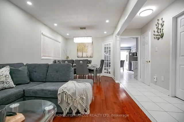 Additional property image - 61 LAURAGLEN Cres