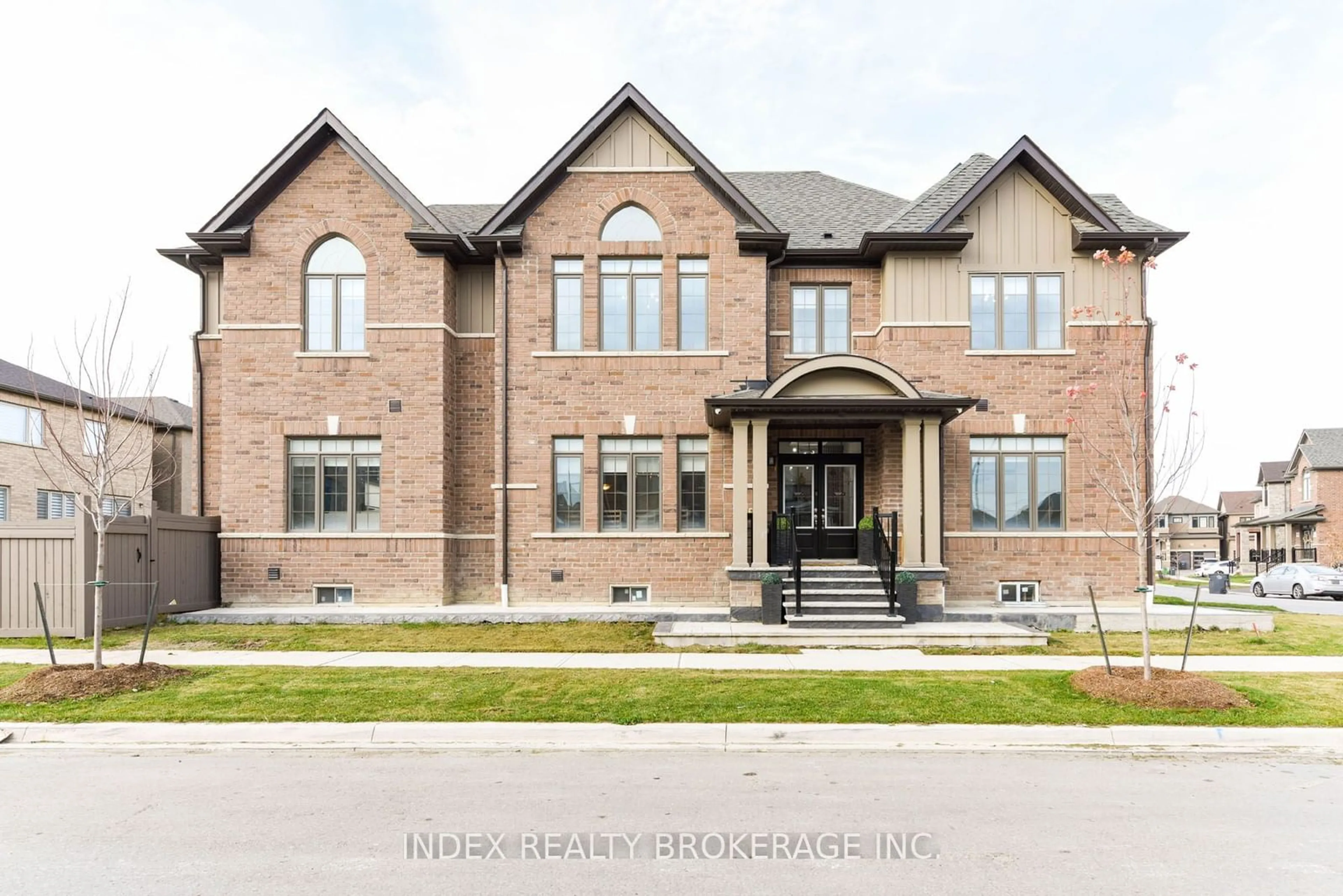 Home with brick exterior material for 32 Mccormack Rd, Caledon Ontario L7C 0Y9