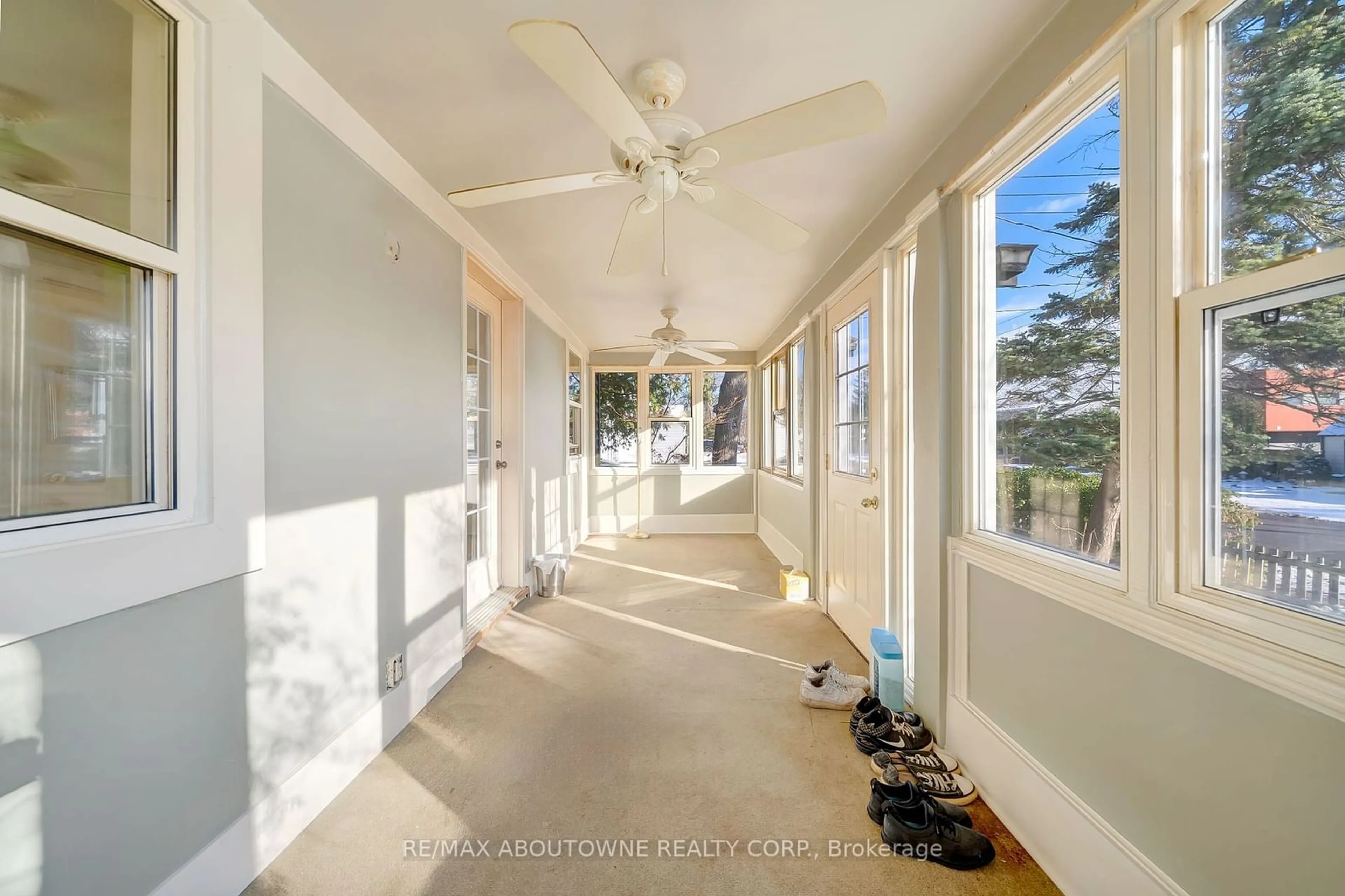 Indoor foyer, wood floors for 47 Stewart St, Oakville Ontario L6K 1X6