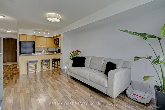 Additional property image - 2772 Keele St Unit 312