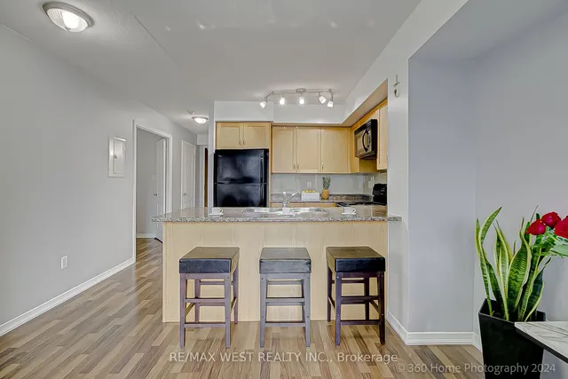 Additional property image - 2772 Keele St Unit 312