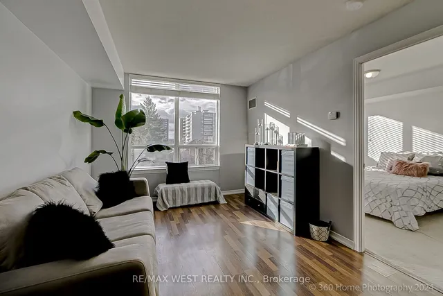 Additional property image - 2772 Keele St Unit 312