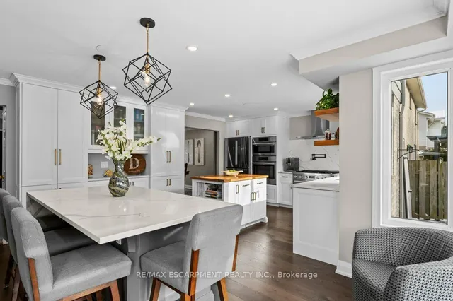 Additional property image - 504 Mathewman Cres