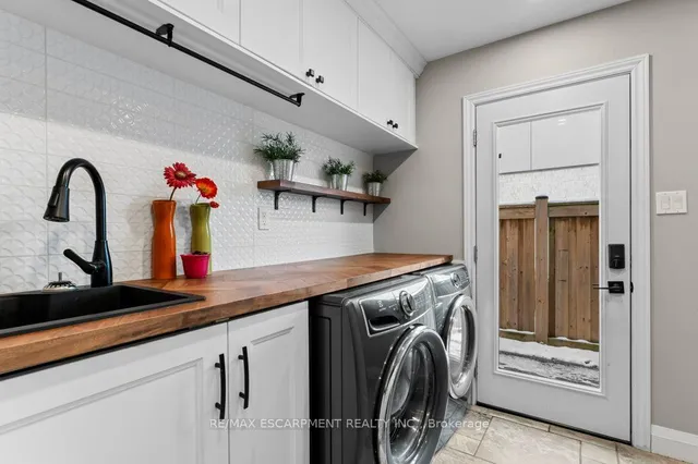 Additional property image - 504 Mathewman Cres