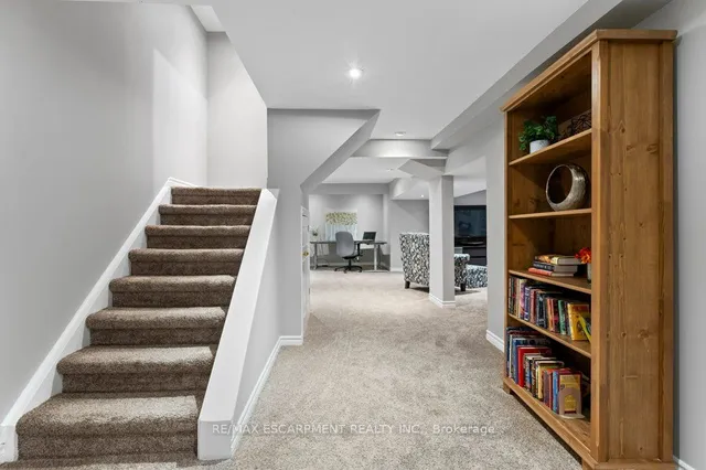Additional property image - 504 Mathewman Cres