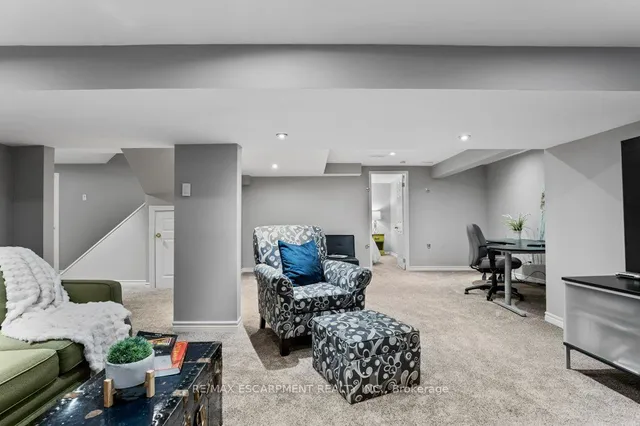 Additional property image - 504 Mathewman Cres
