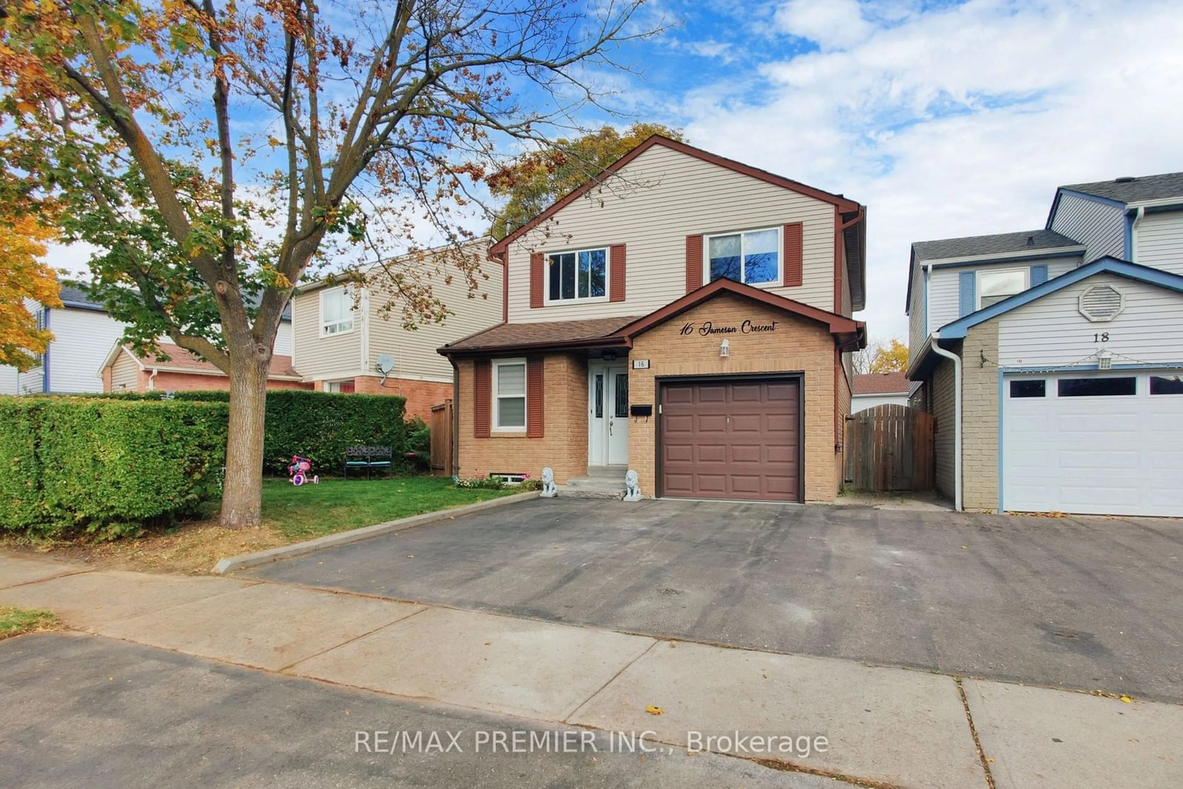 Frontside or backside of a home, the street view for 16 Jameson Cres, Brampton Ontario L6S 3W3