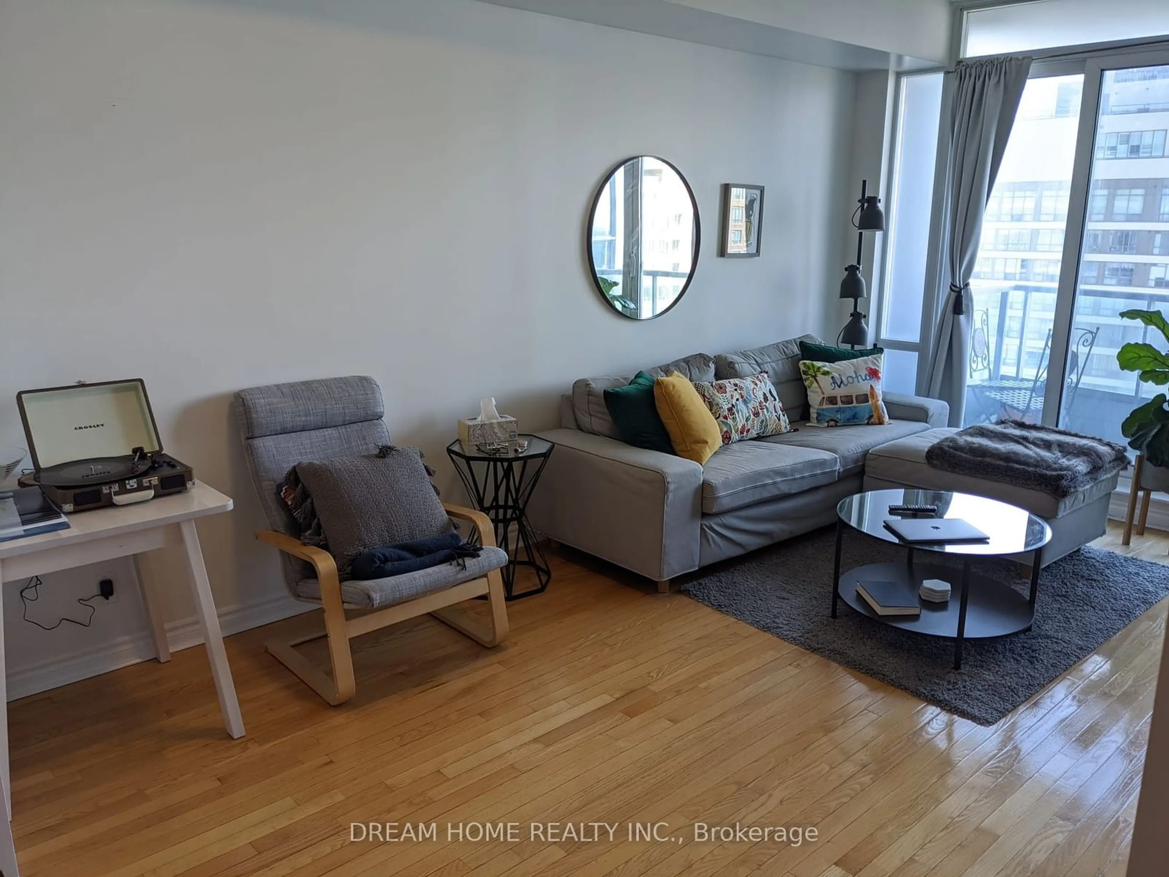 Living room, wood floors for 1 Elm Dr #2306, Mississauga Ontario L5B 4M1