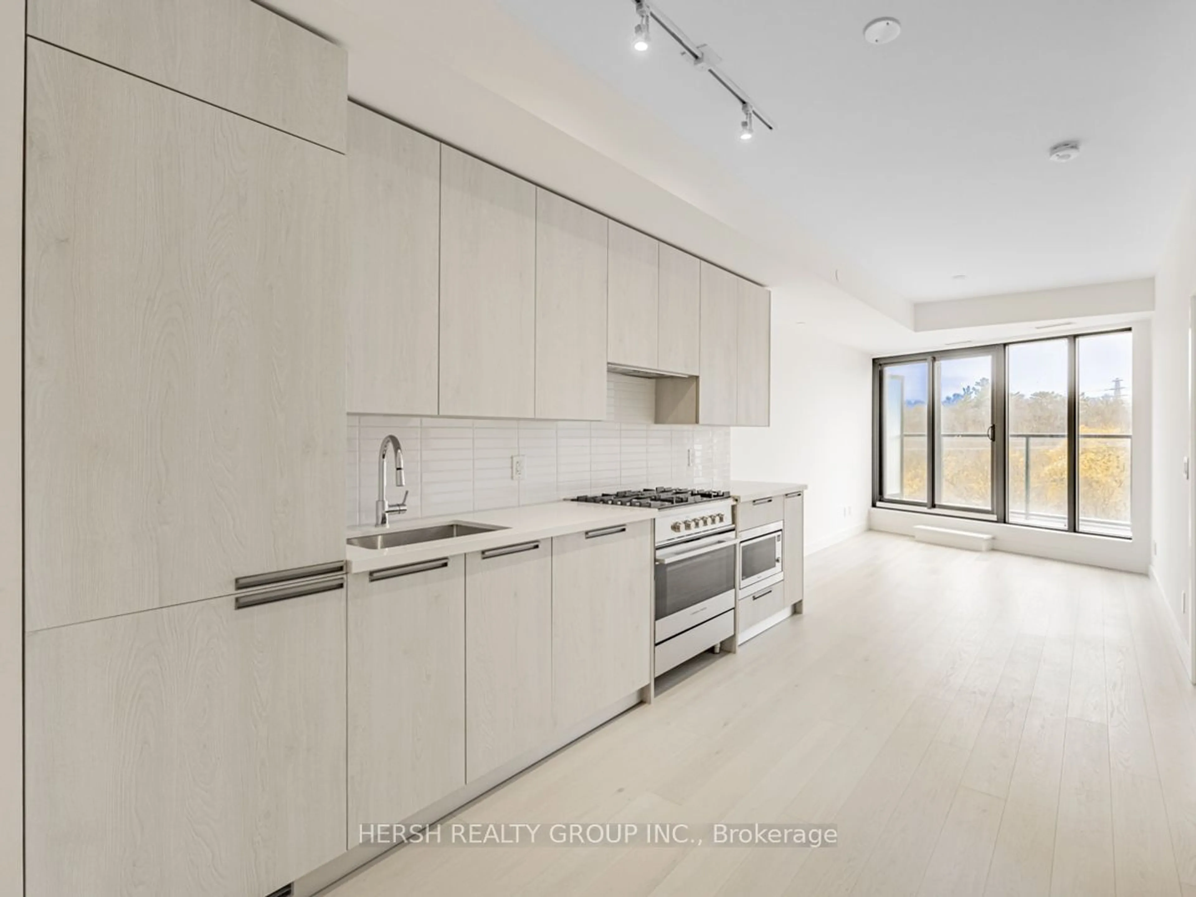 Kitchen, ceramic floors for 160 Kingsway Cres #411, Toronto Ontario M8X 2S4