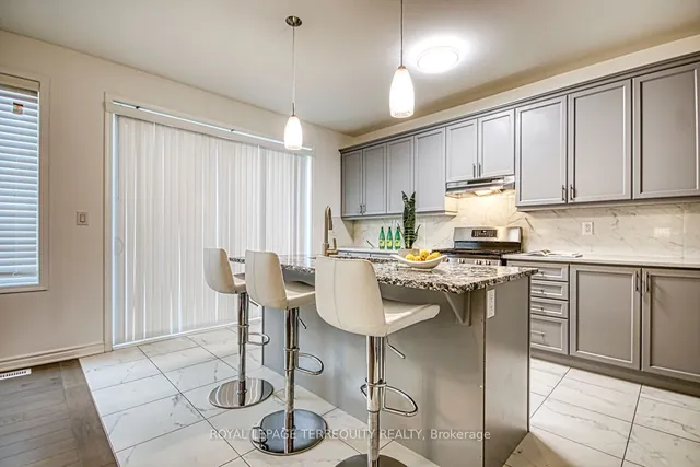 Additional property image - 385 Gordon Krantz Ave