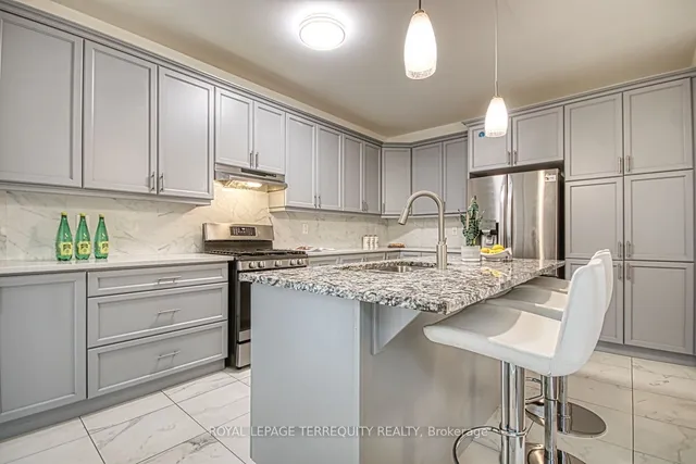 Additional property image - 385 Gordon Krantz Ave