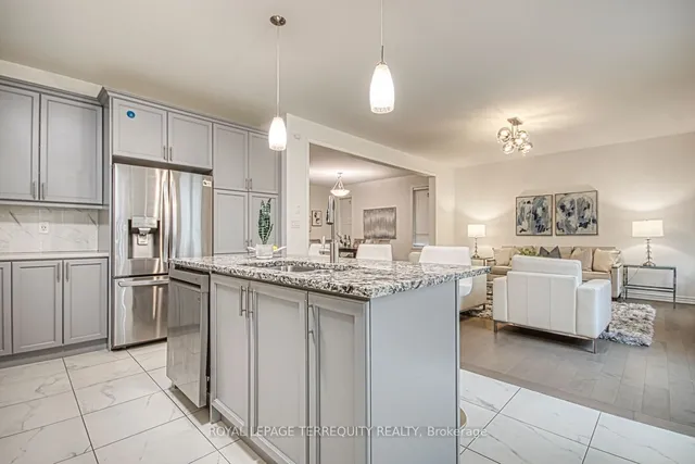 Additional property image - 385 Gordon Krantz Ave