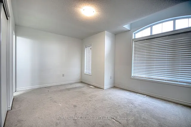 Additional property image - 385 Gordon Krantz Ave