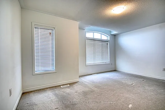 Additional property image - 385 Gordon Krantz Ave