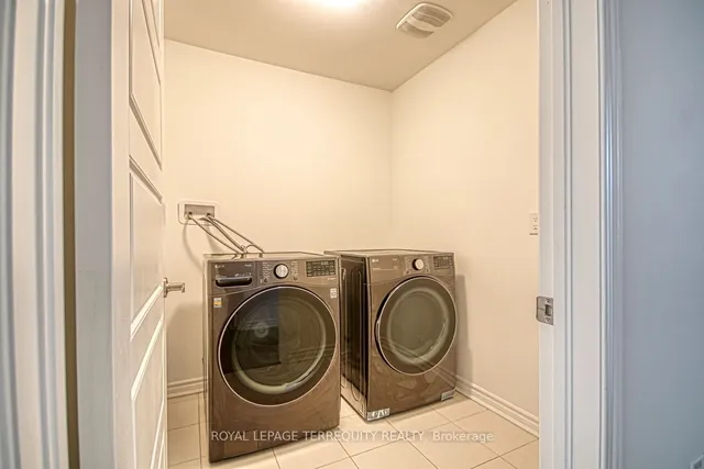 Additional property image - 385 Gordon Krantz Ave