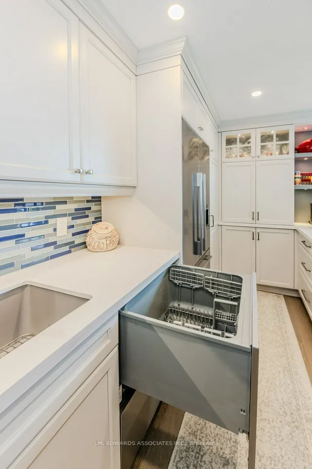 Additional property image - 1415 Ghent Ave Unit 504