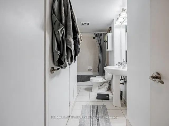 Additional property image - 60 Heintzman St Unit 1812