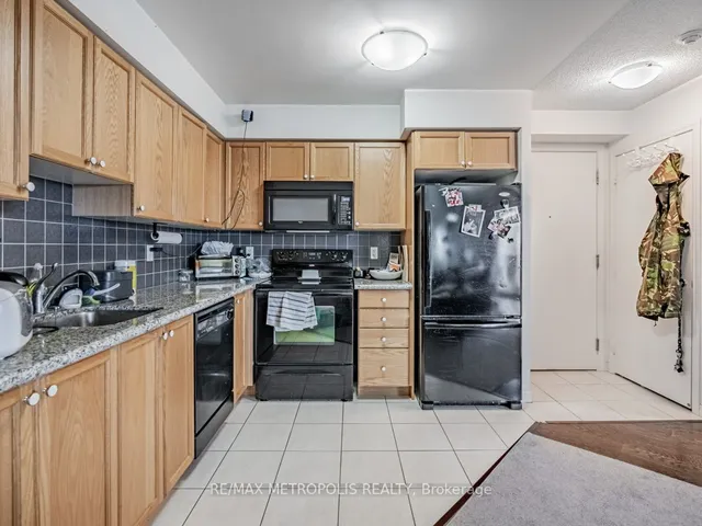 Additional property image - 60 Heintzman St Unit 1812