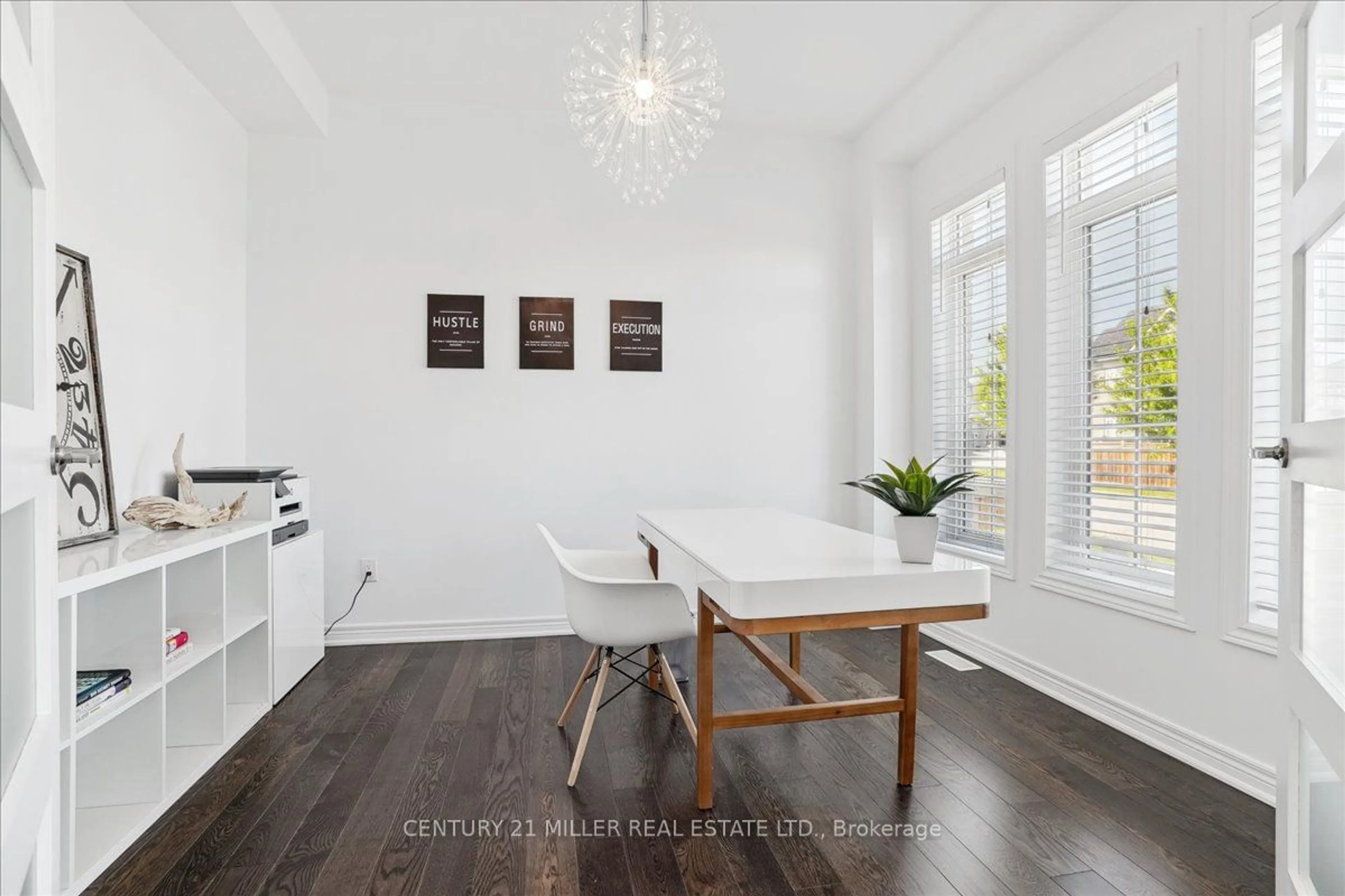 Dining room, wood floors, cottage for 2420 Spring Meadow Way, Oakville Ontario L6M 0R6