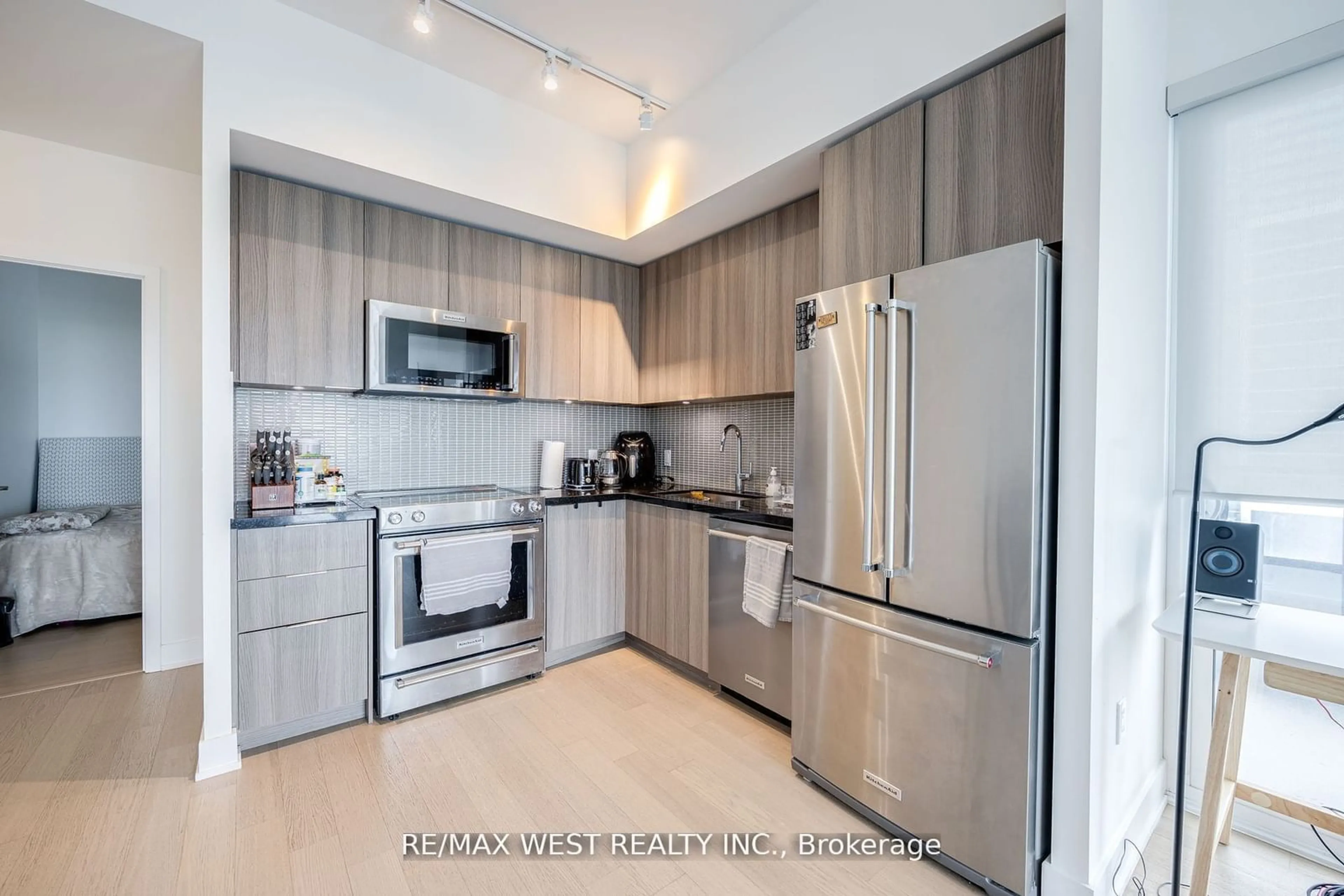 Standard kitchen, wood floors for 20 Shore Breeze Dr #702, Toronto Ontario M8V 0C7