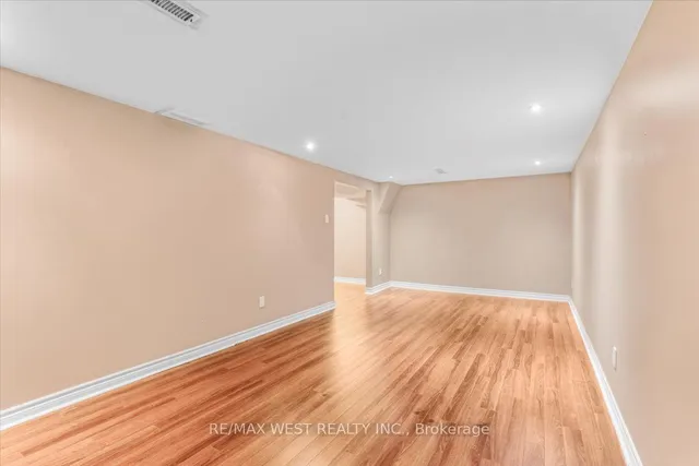 Additional property image - 1020 Central Park Dr Unit 33