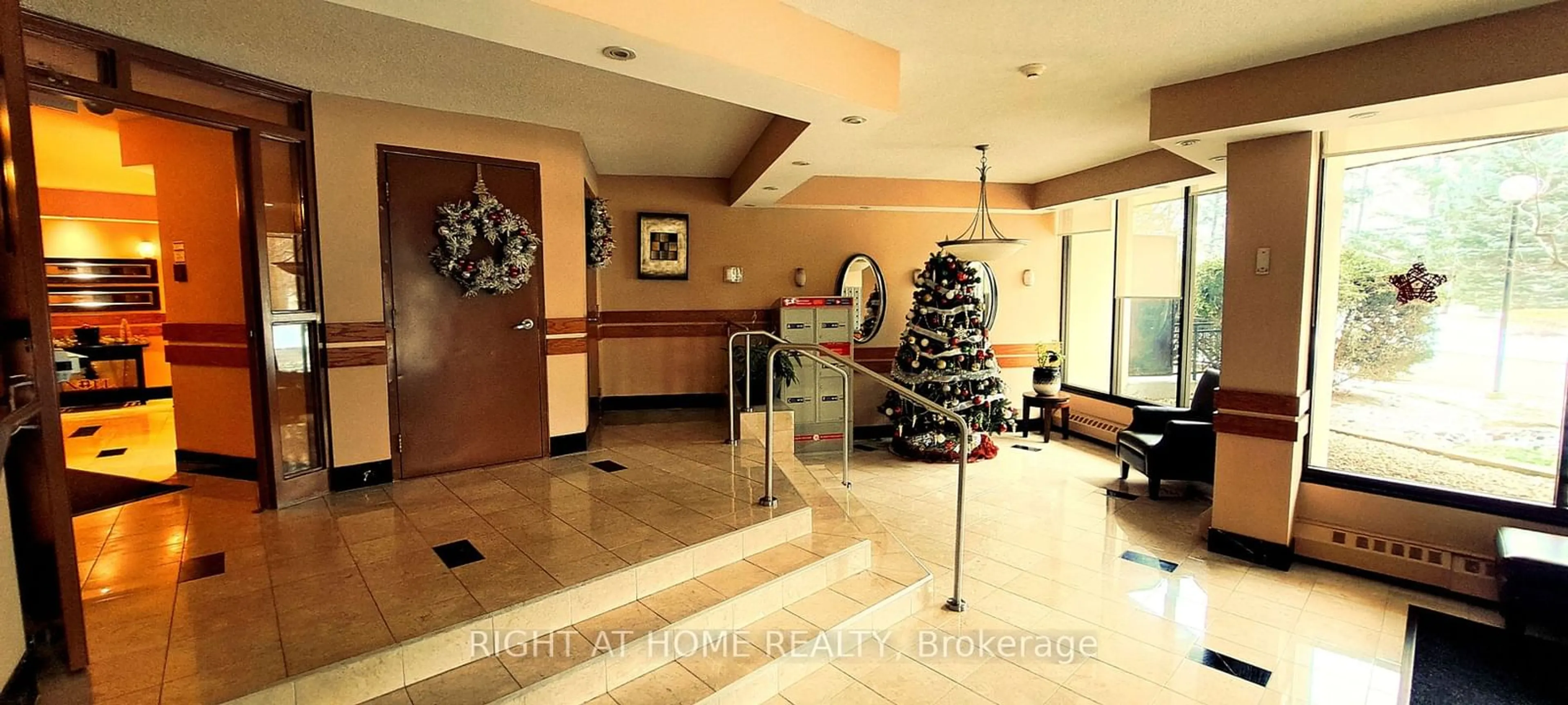 Indoor lobby, carpet floors for 335 Mill Rd #1603, Toronto Ontario M9C 1Y6