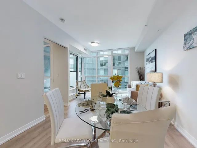 Additional property image - 36 Howard Park Ave Unit 302