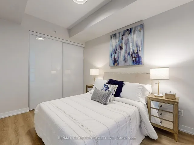 Additional property image - 36 Howard Park Ave Unit 302