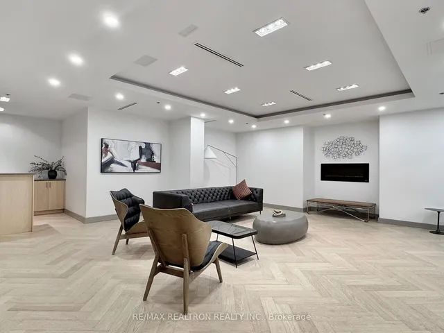 Additional property image - 36 Howard Park Ave Unit 302