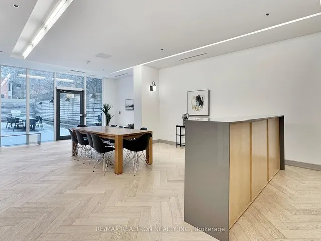 Additional property image - 36 Howard Park Ave Unit 302