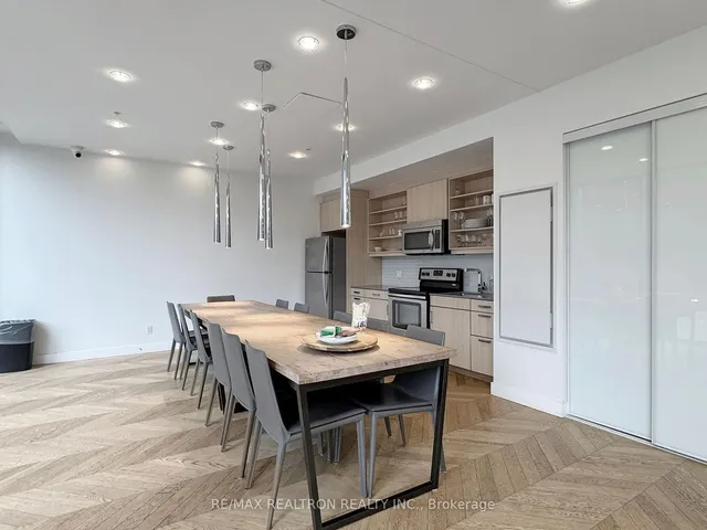Additional property image - 36 Howard Park Ave Unit 302