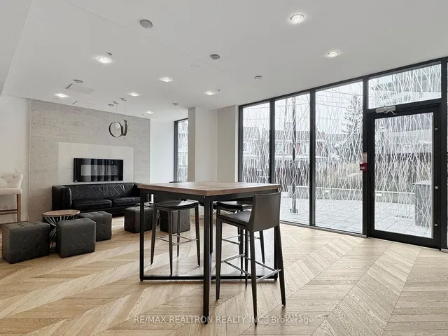 Additional property image - 36 Howard Park Ave Unit 302