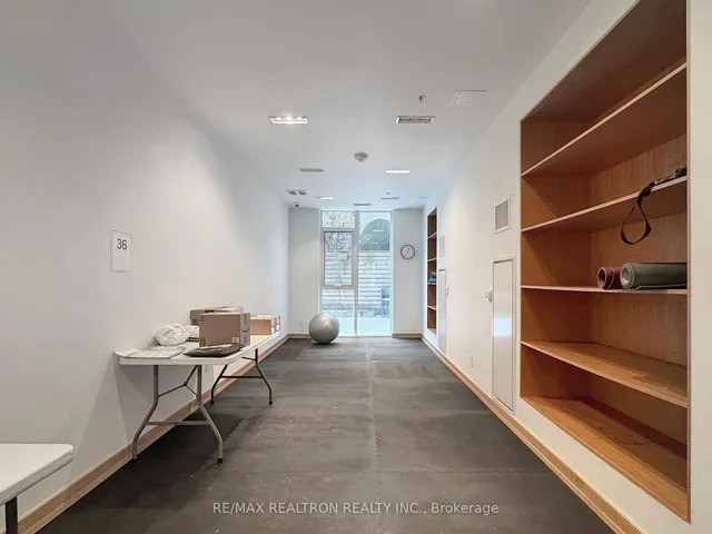Additional property image - 36 Howard Park Ave Unit 302