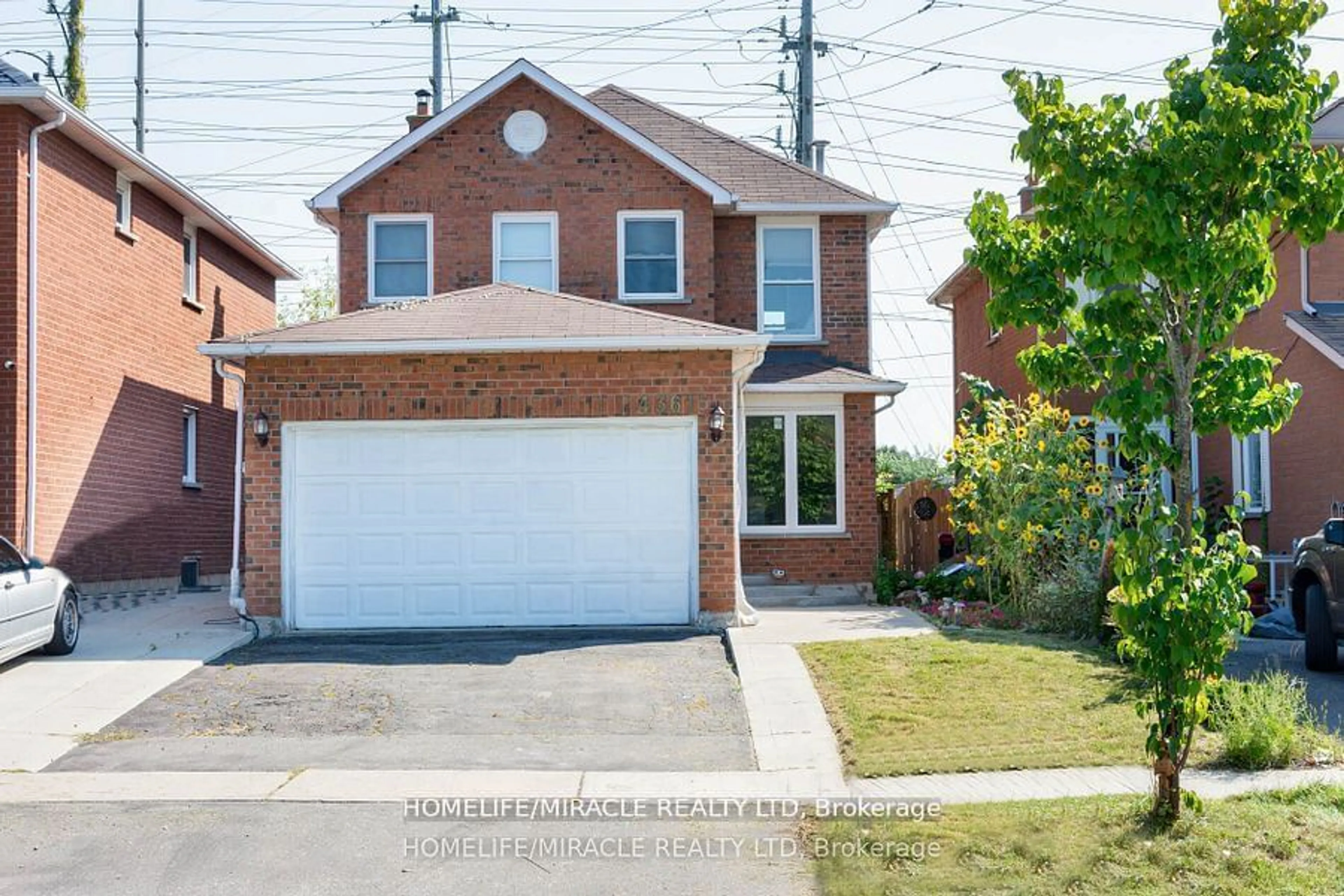 Frontside or backside of a home, the street view for 4361 Violet Rd, Mississauga Ontario L5V 1J8