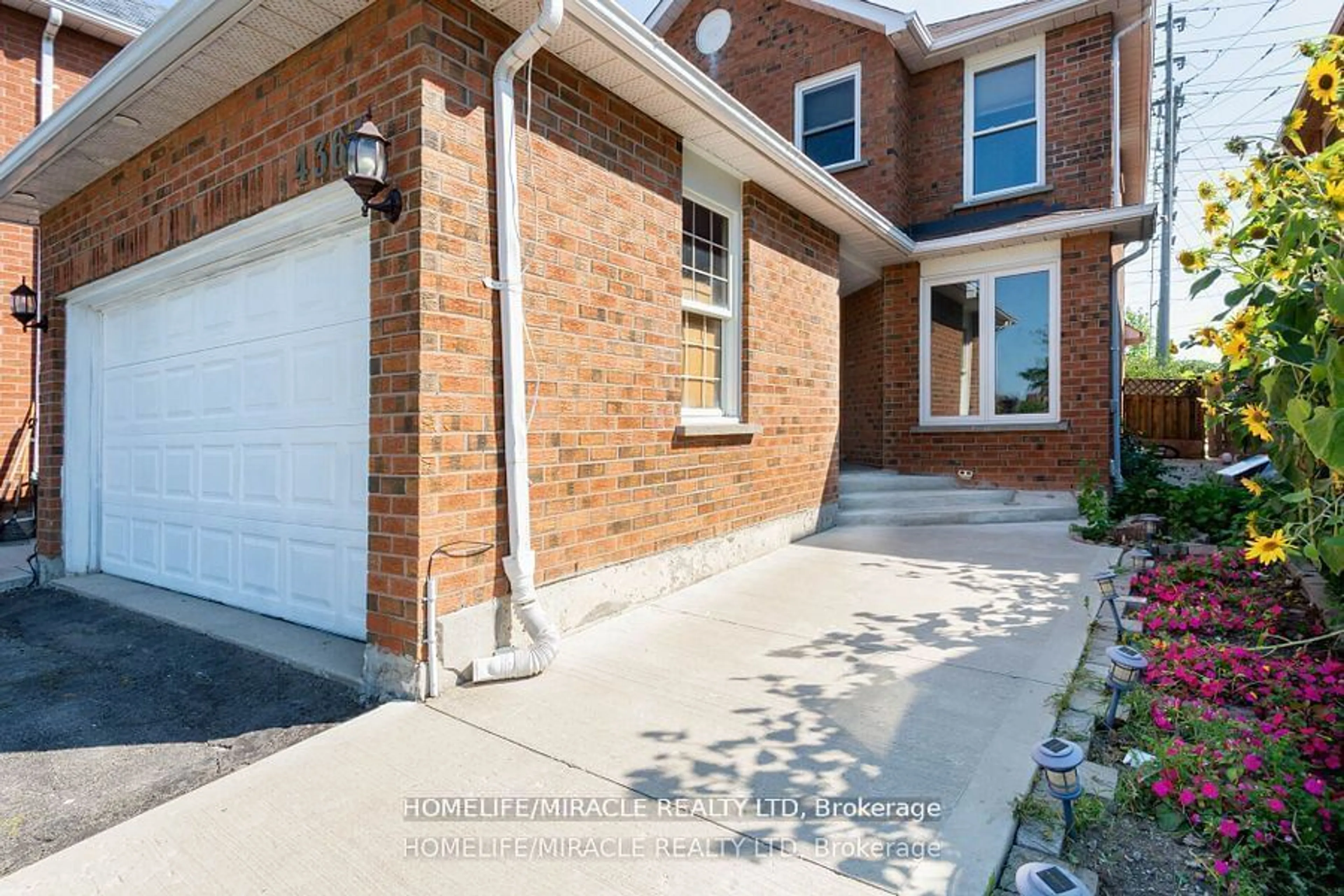 Home with brick exterior material for 4361 Violet Rd, Mississauga Ontario L5V 1J8