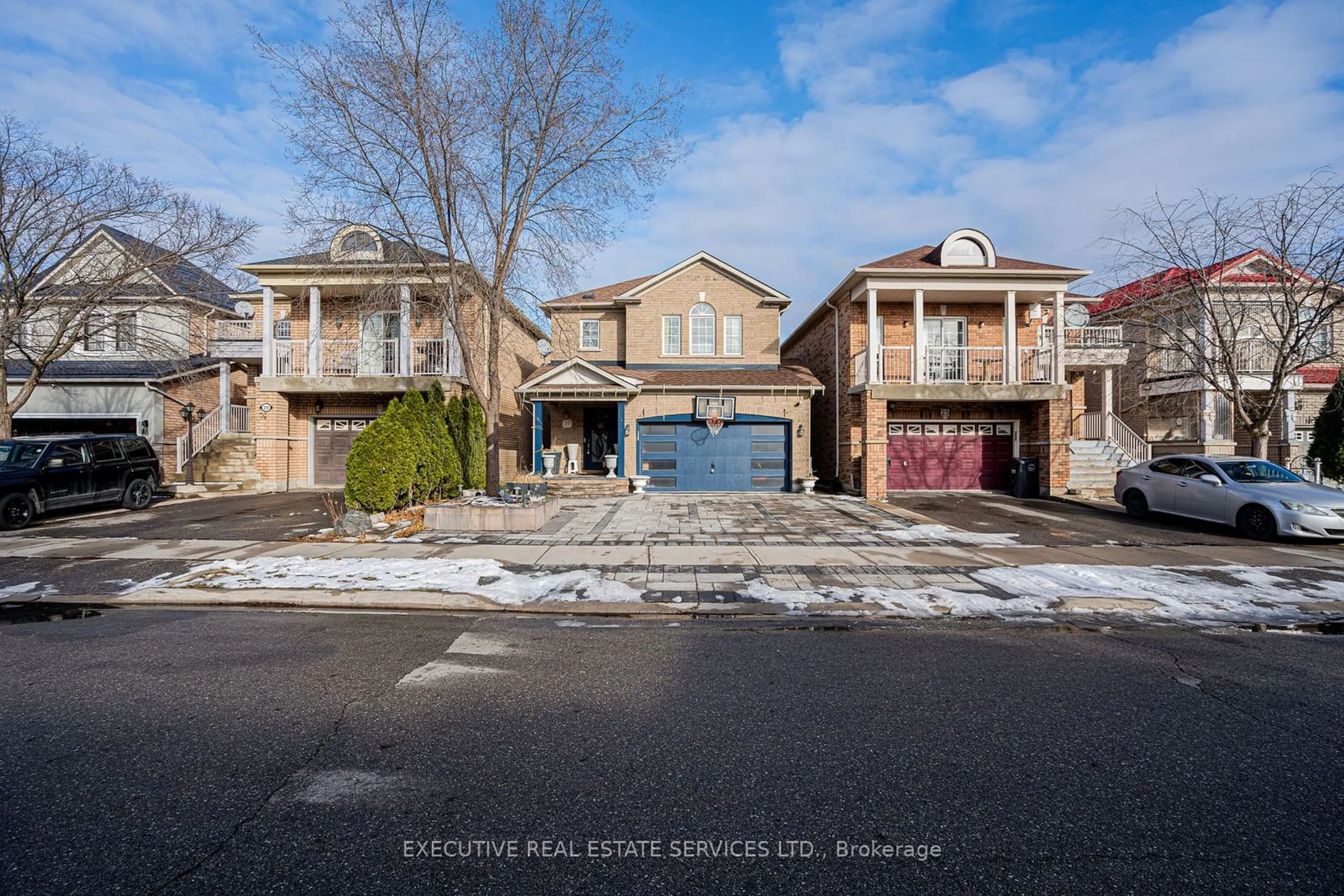 A pic from exterior of the house or condo, the street view for 27 Savita Rd, Brampton Ontario L7A 3V1