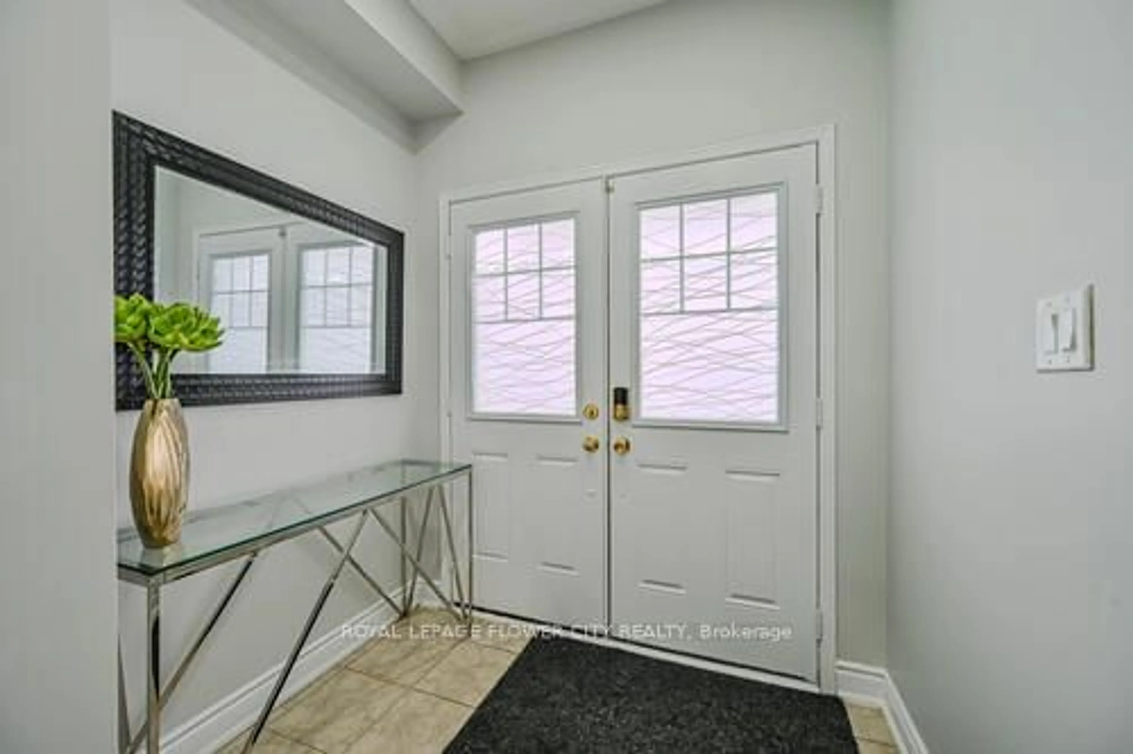 Indoor entryway, wood floors for 269 Brussels Ave, Brampton Ontario L6Z 0G4