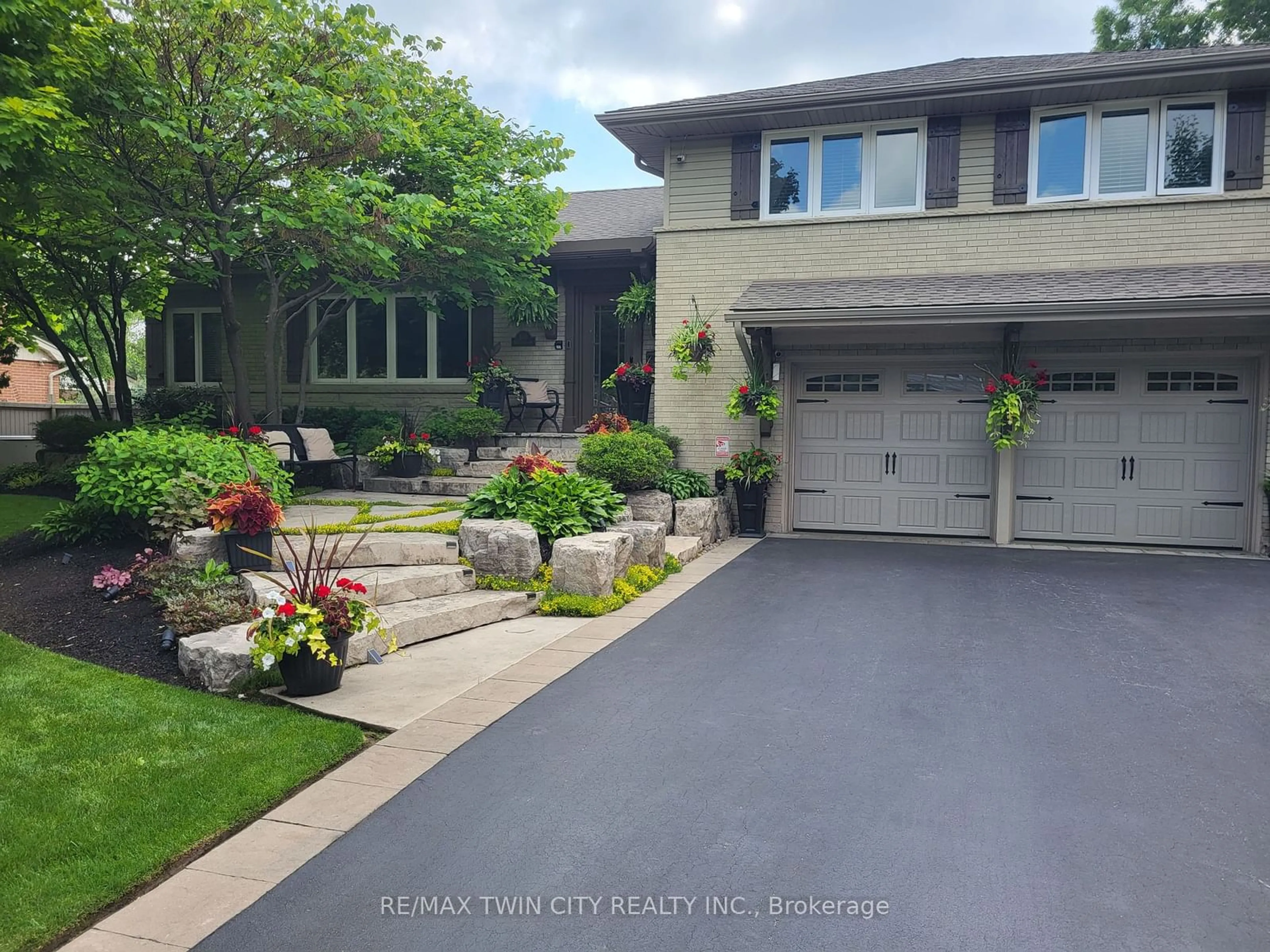 Frontside or backside of a home, the street view for 1103 Marley Cres, Burlington Ontario L7T 3S3