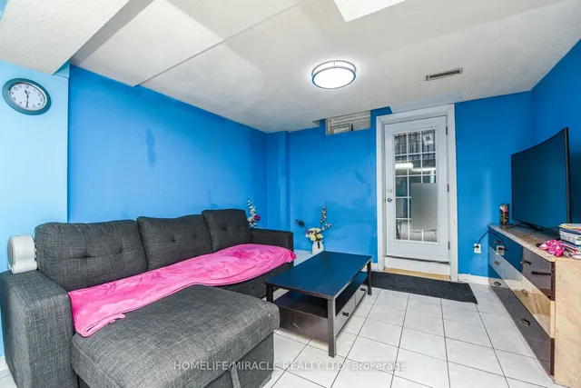 Additional property image - 94 Saintsbury Cres
