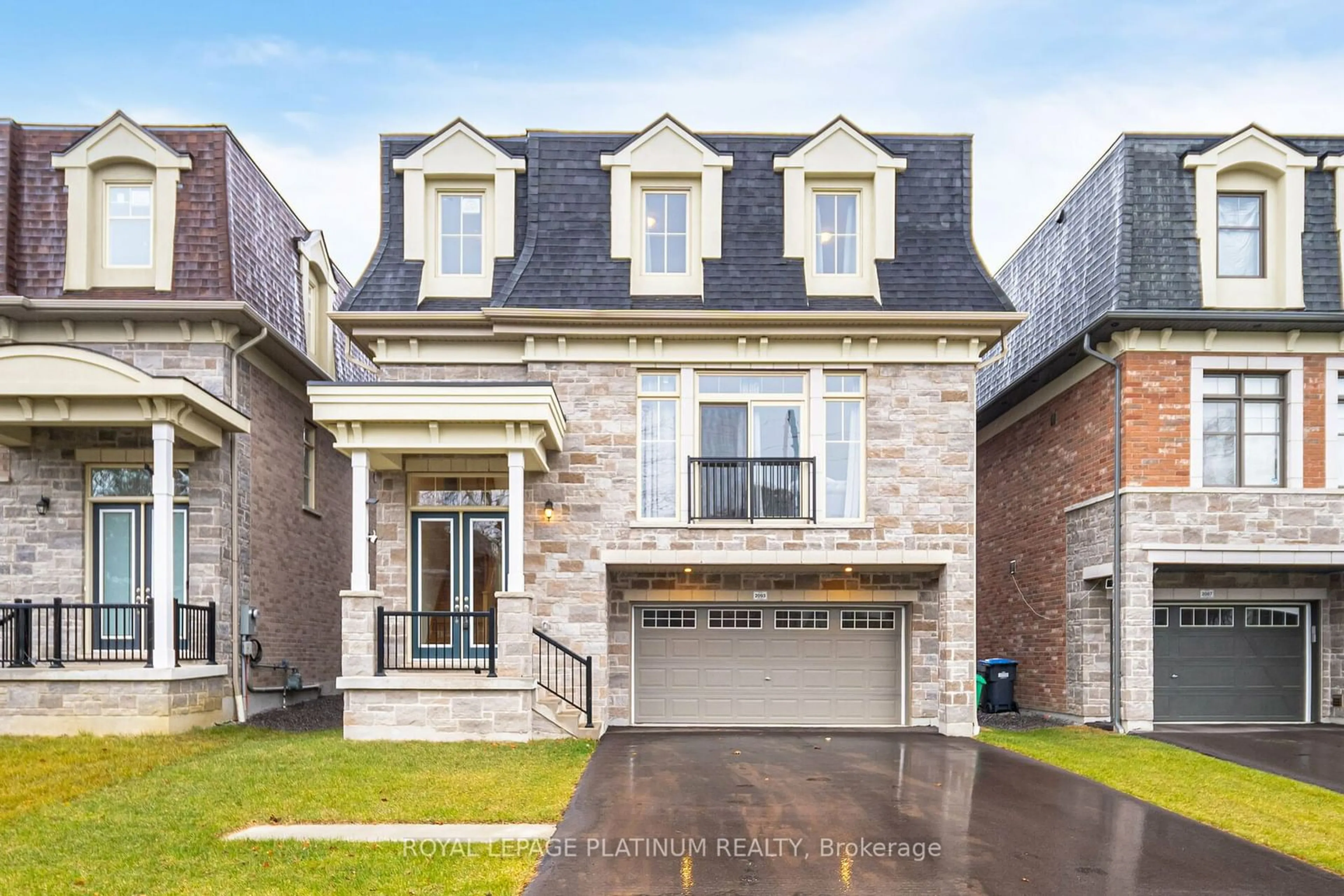 Home with brick exterior material, street for 2093 Primate Rd, Mississauga Ontario L4Y 0H2