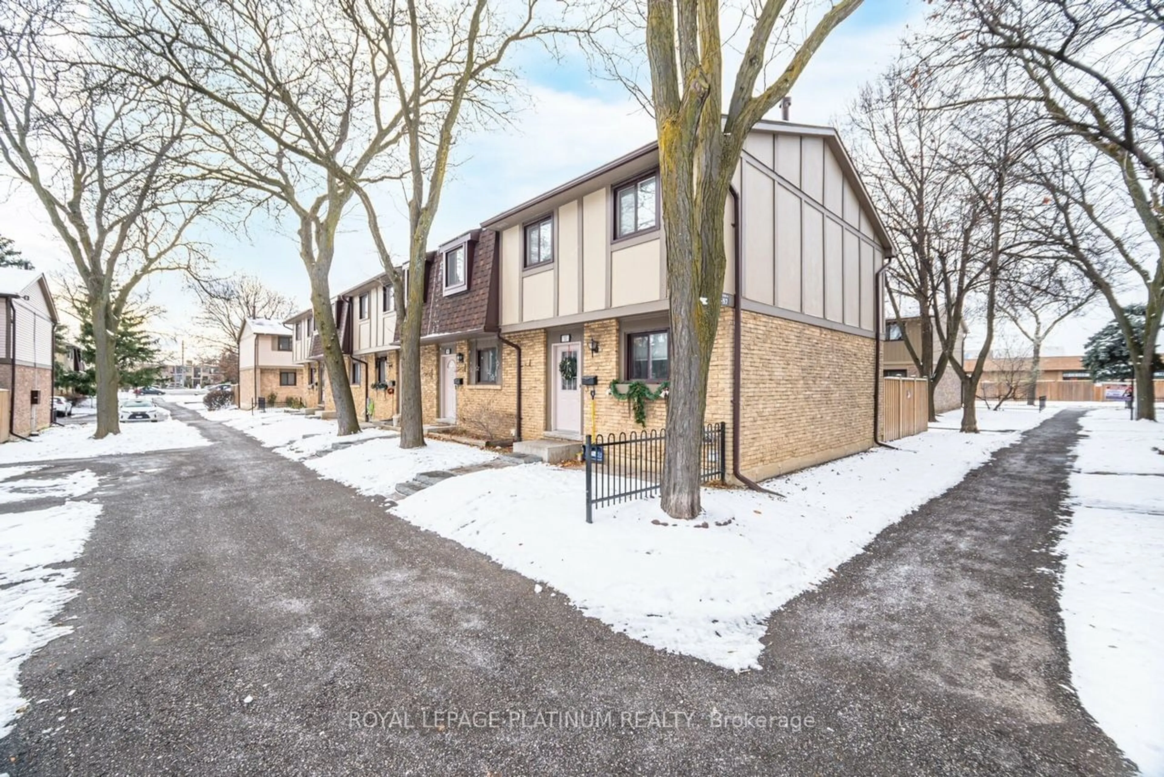 A pic from outside/outdoor area/front of a property/back of a property/a pic from drone, street for 105 Hansen Rd #54, Brampton Ontario L6V 3C9