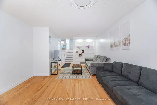 Additional image 23 of 4062 Dunmow Cres