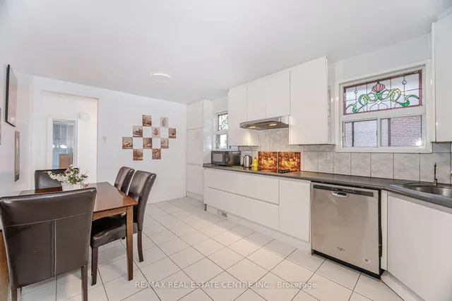 Additional image 18 of 4062 Dunmow Cres